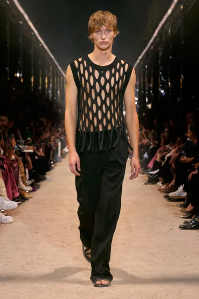 Look 43